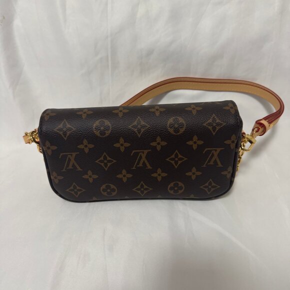 Louis Vuitton Wallet on Chain Ivy - Picture 4 of 10